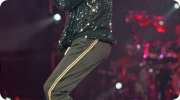 michael-jackson-performs-live-on-stage-1996-jerudong-park-brunei-photo-by-phil-dent_redferns